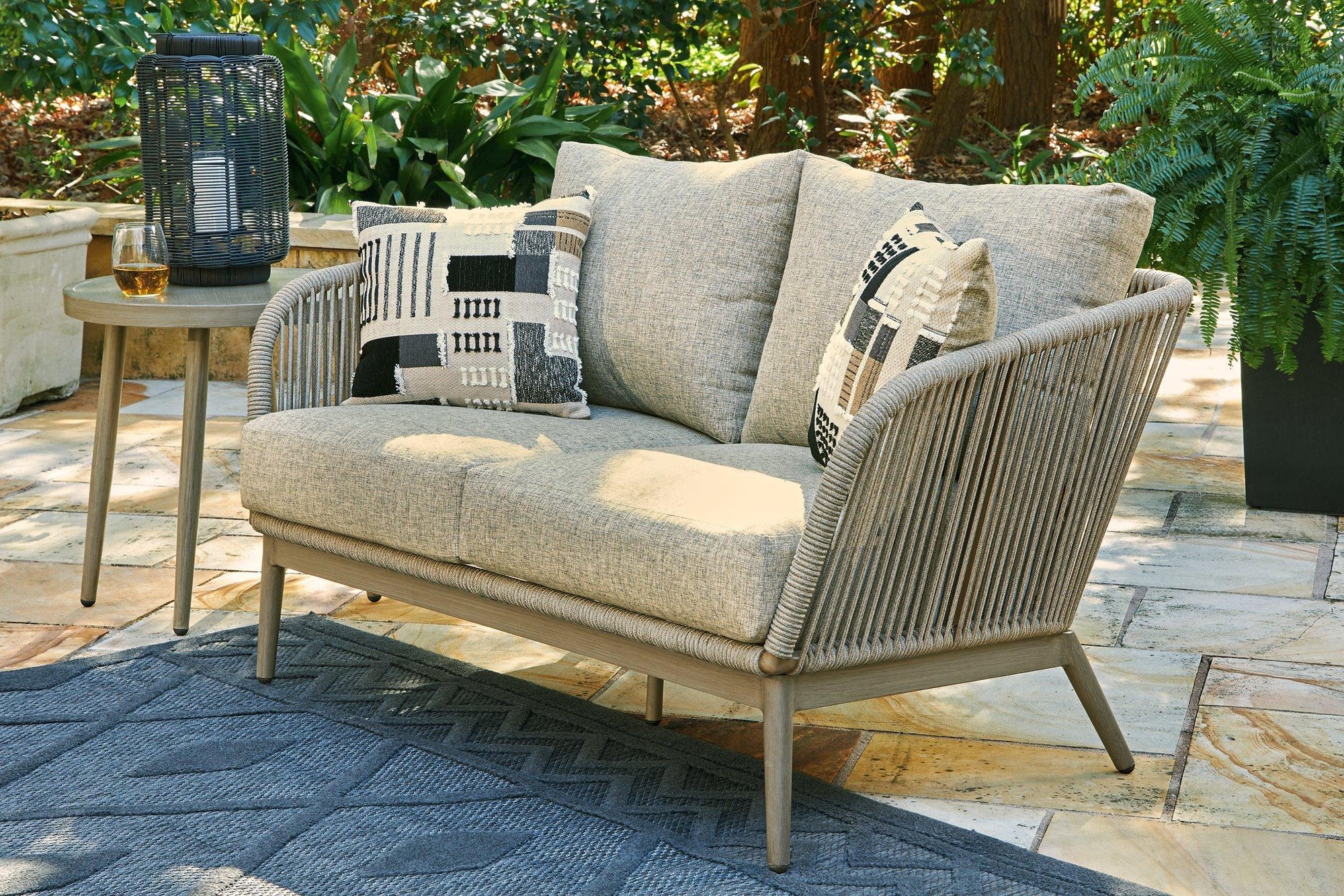 Causeuse d'extérieur Swiss Valley avec coussin