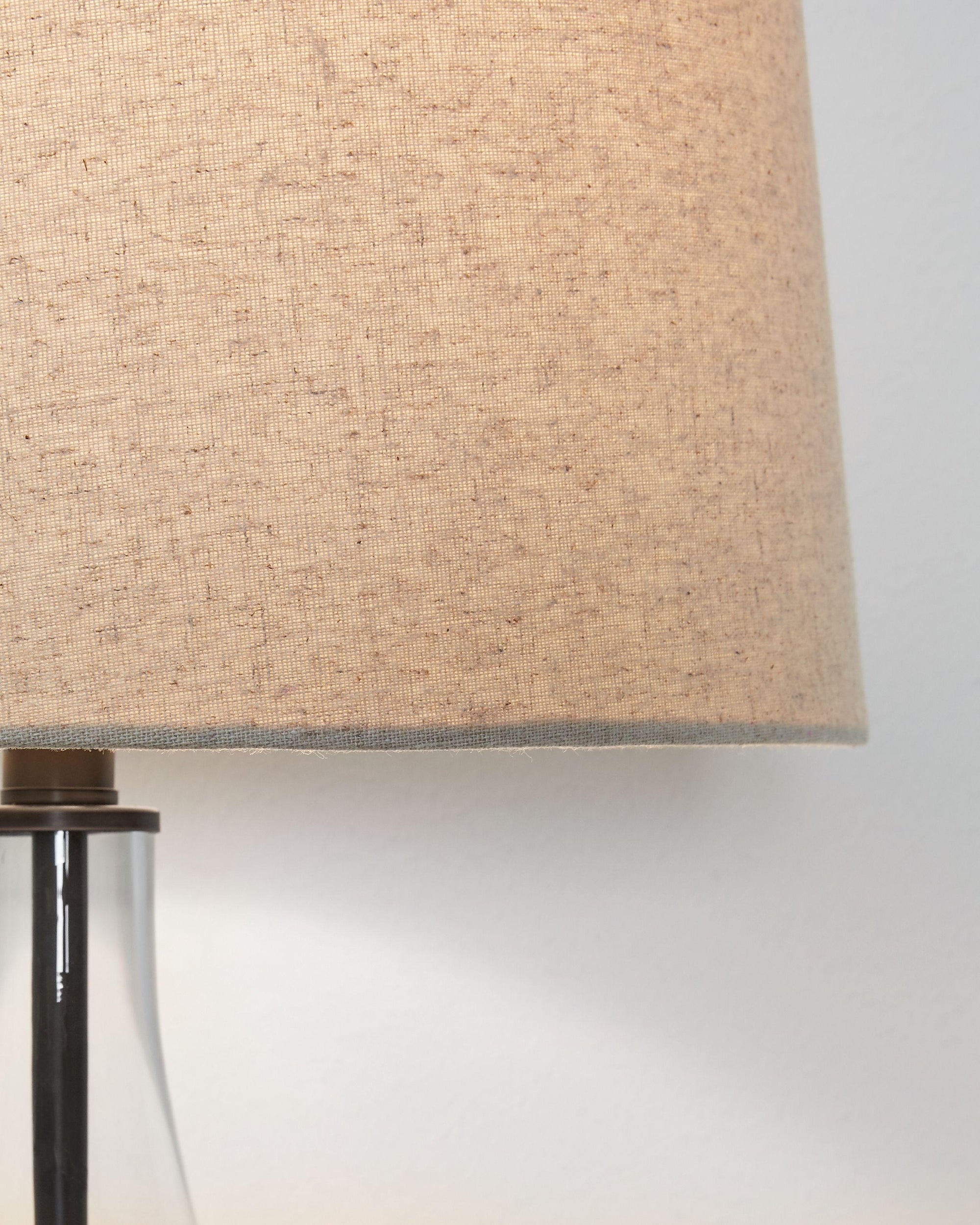Travisburg - Lampe de table en verre (2/cn)