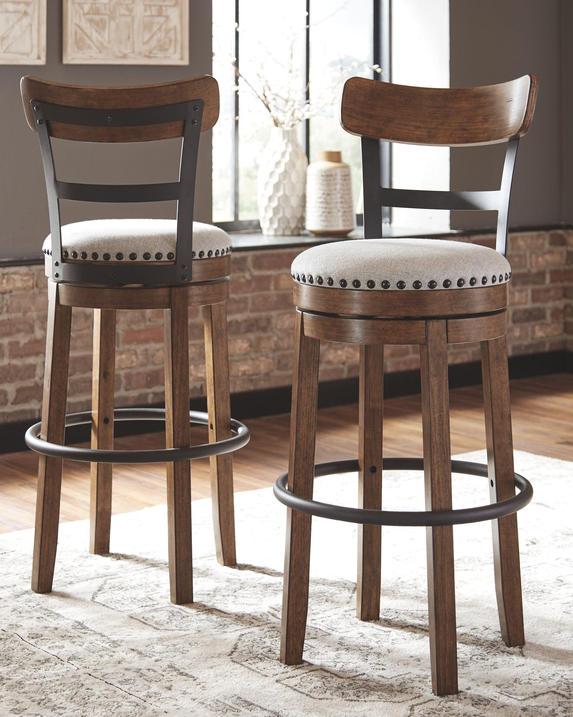 Valebeck - Tabouret de bar haut pivotant (1/cn)