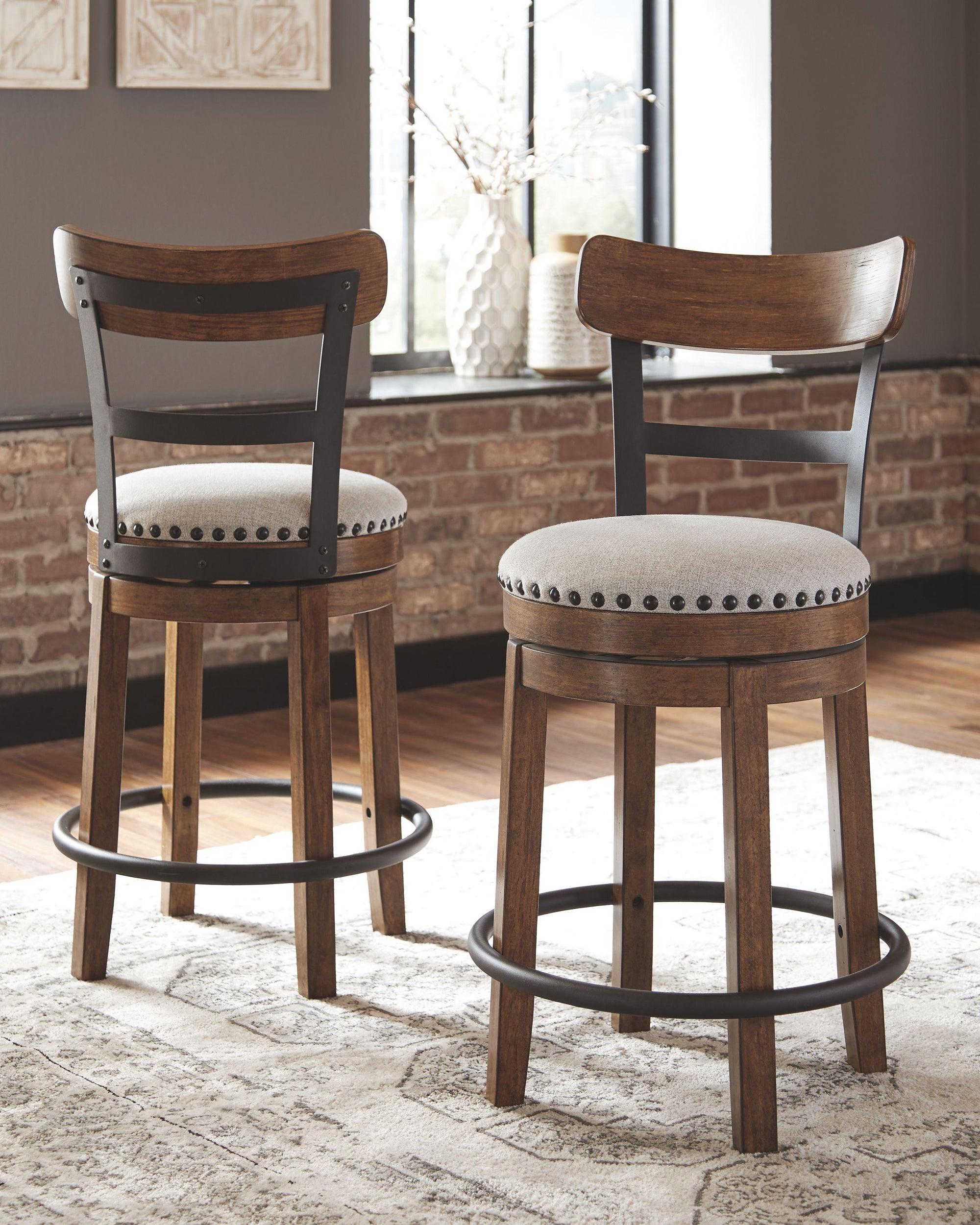 Valebeck - Tabouret de bar pivotant Uph (1/cn)