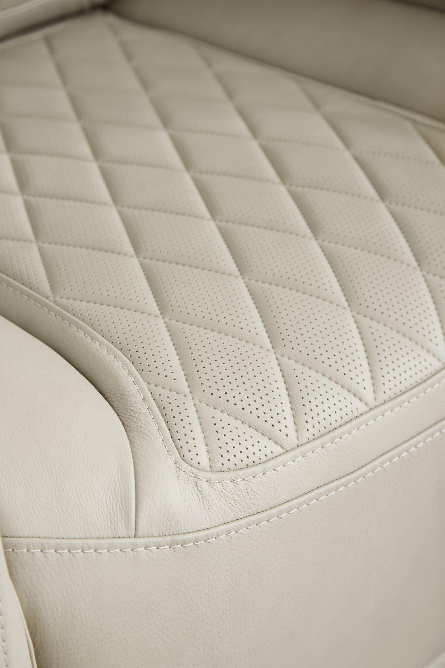 Fauteuil inclinable électrique naturel Strikefirst