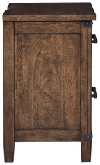 Wyattfield - Table de chevet à deux tiroirs