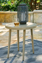 Ensemble de 3 tables d'appoint d'extérieur Swiss Valley